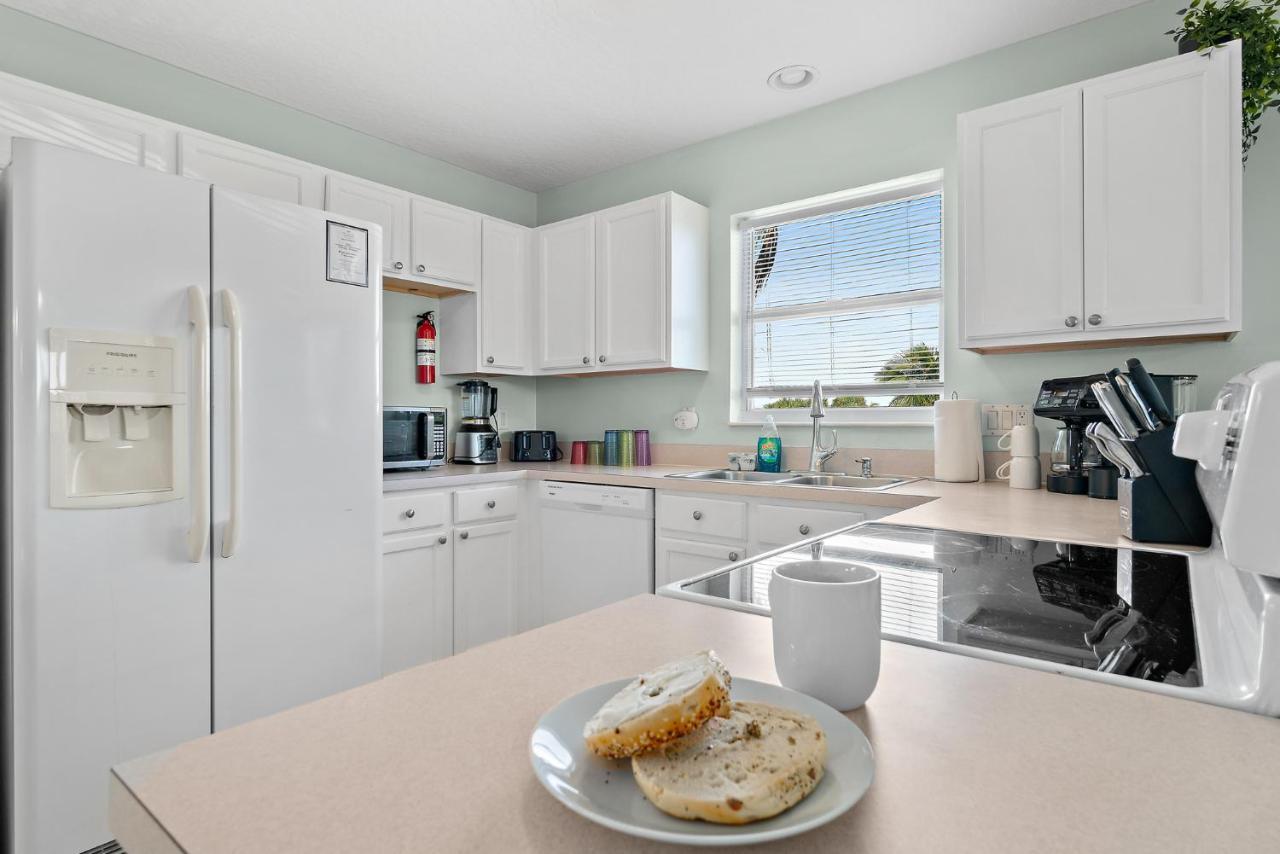 Beachside Serenity Escape - Private 3Br And 2Ba, Dog Friendly Duplex Oasis, Steps To Shore! Melbourne Exterior photo