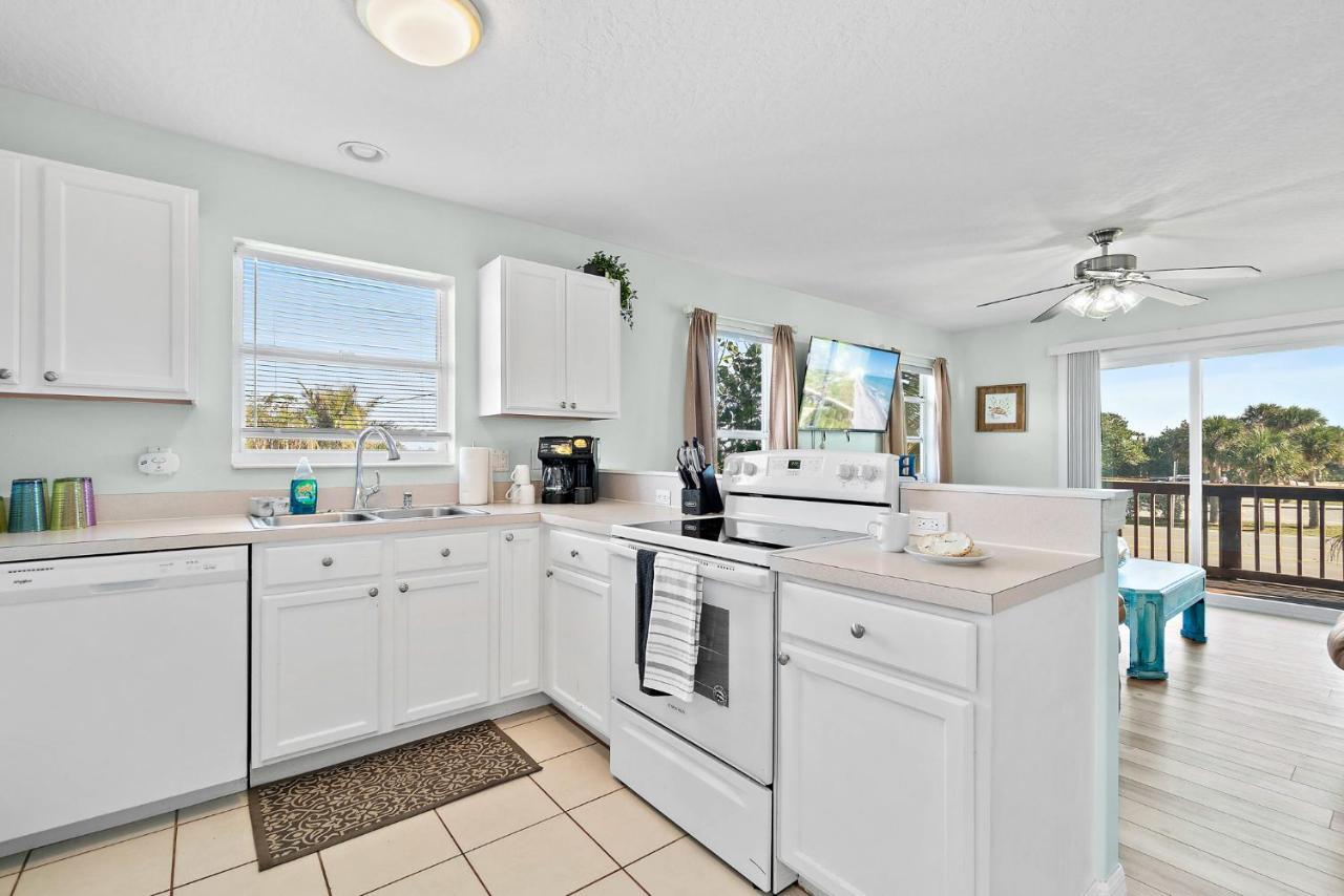 Beachside Serenity Escape - Private 3Br And 2Ba, Dog Friendly Duplex Oasis, Steps To Shore! Melbourne Exterior photo